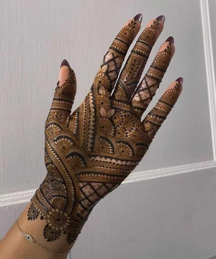 Simple And Beautiful Mehndi Designs